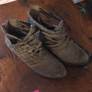 Fergilicous boots by Fergie size 8.5